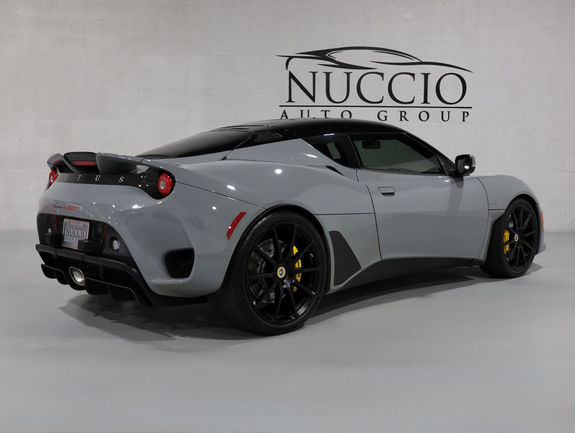 Used 2020 Lotus Evora RWD image 16