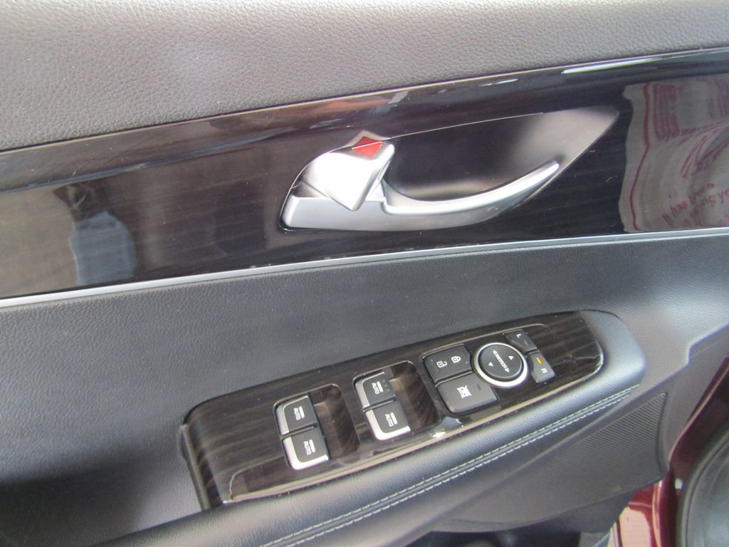 Used 2020 Kia Sorento FWD V6 image 15