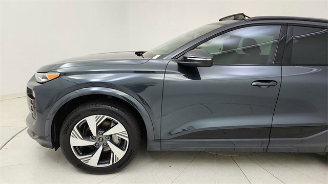 Used 2025 Audi Q6 e-tron Premium w/ Convenience Package image 9