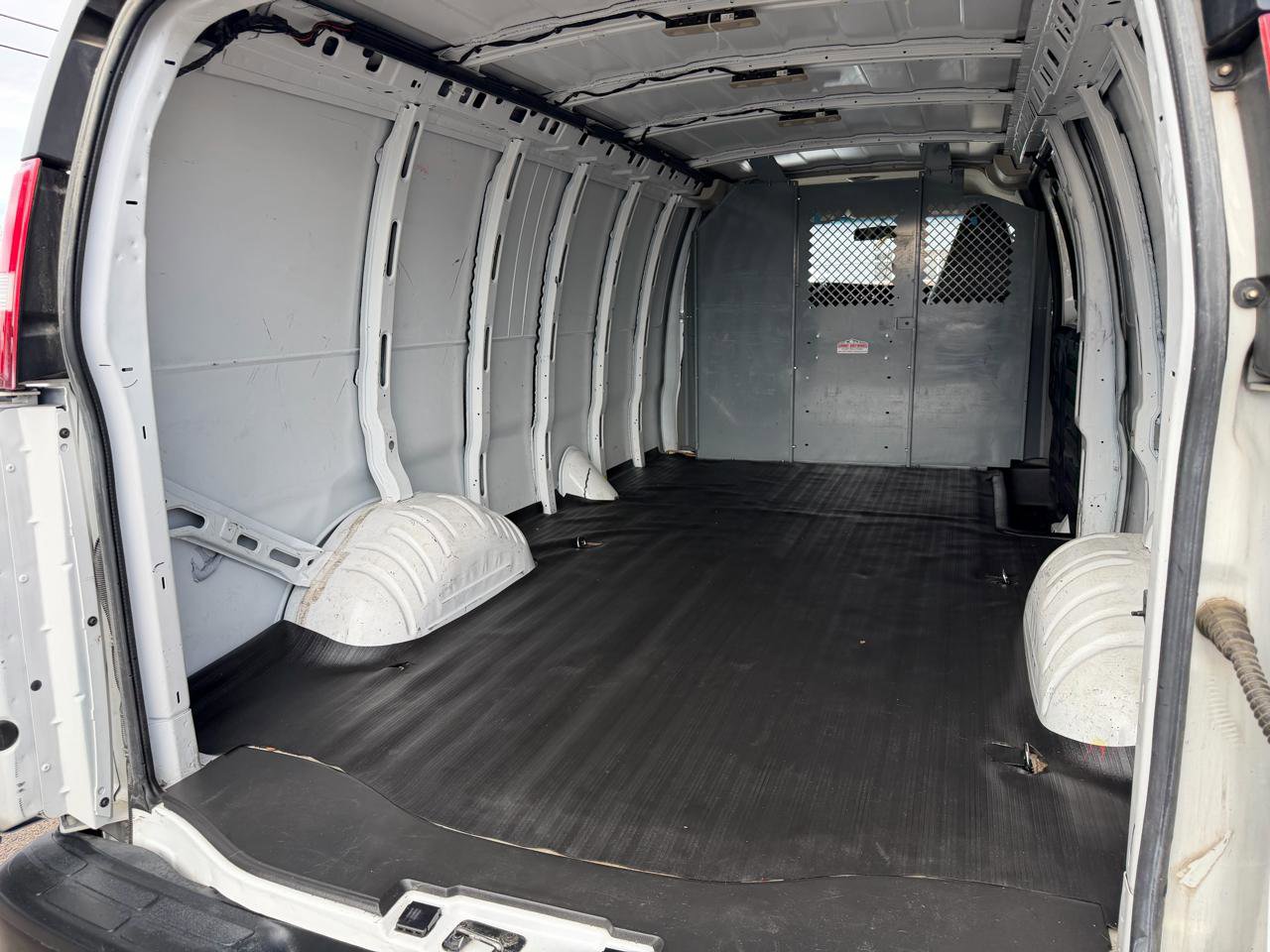 Used 2020 Chevrolet Express 2500 Extended w/ Communications Package image 23