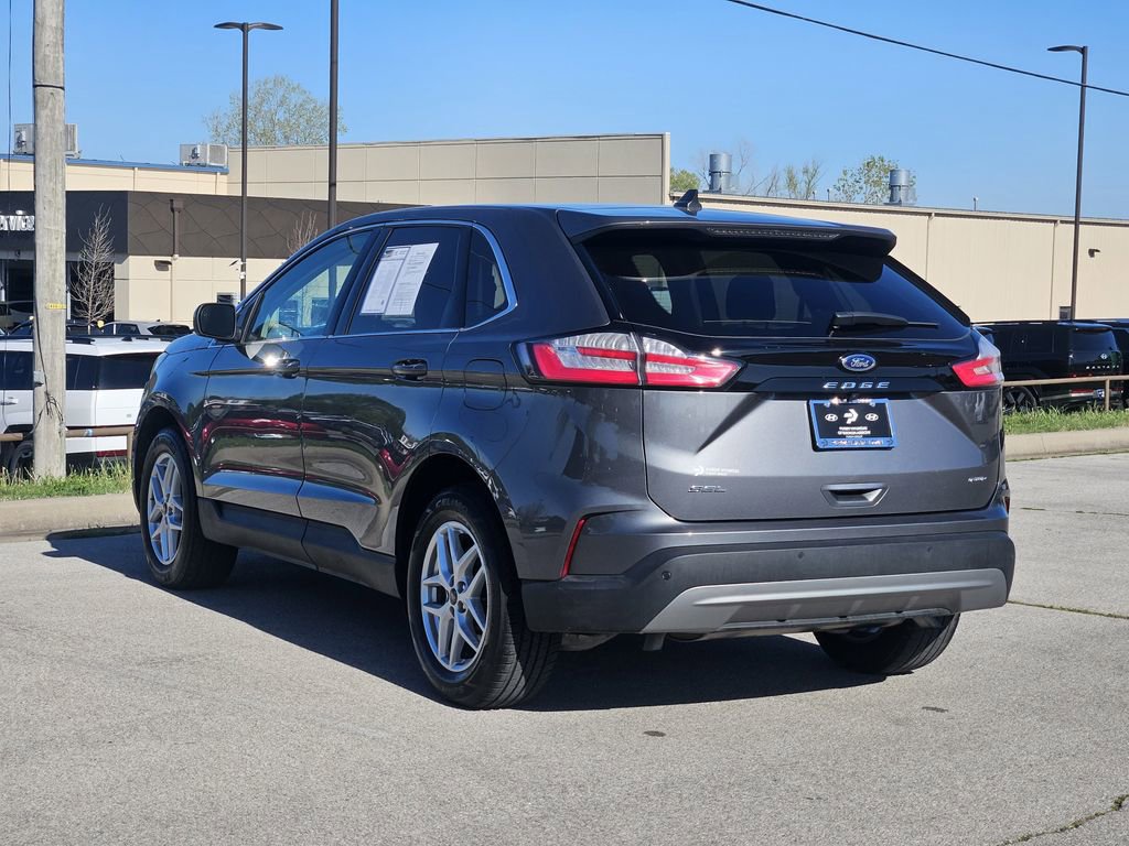 Used 2024 Ford Edge SEL image 3