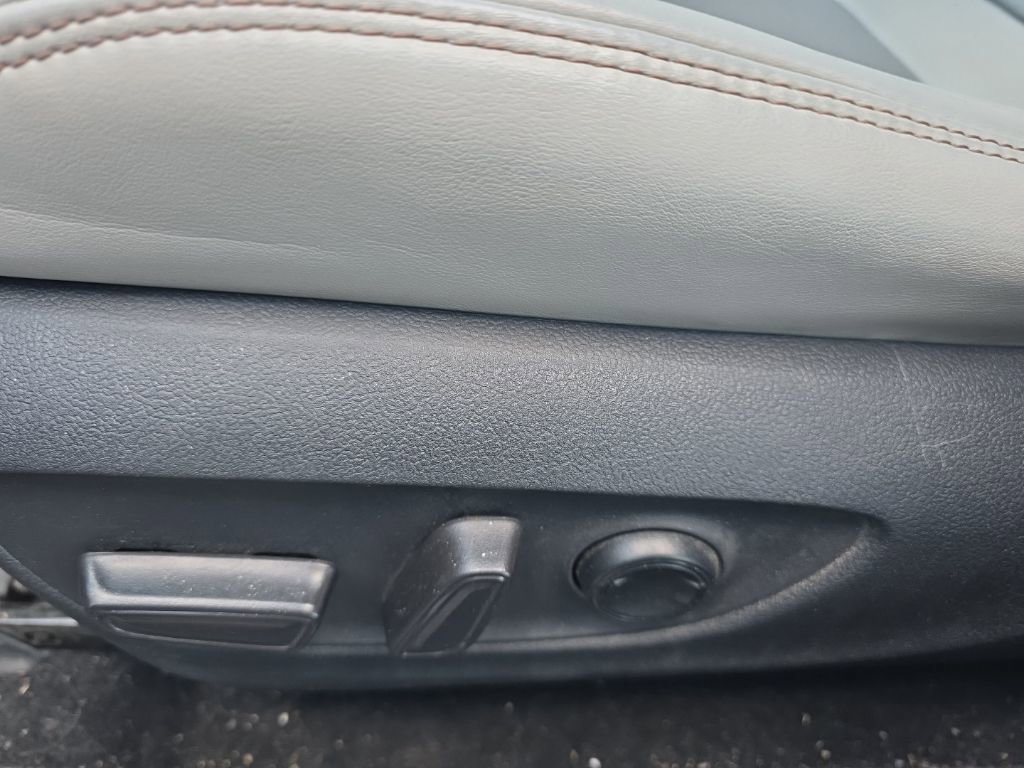 Used 2020 Toyota RAV4 Limited w/ Limited Grade Weather Package image 17