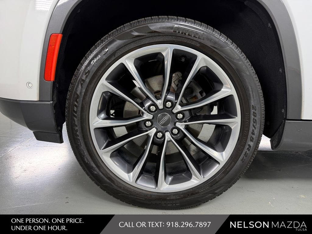 Used 2022 Jeep Wagoneer Series III w/ Premium Group I AWD/4WD image 11