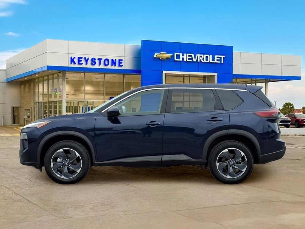 Used 2025 Nissan Rogue SV FWD image 4
