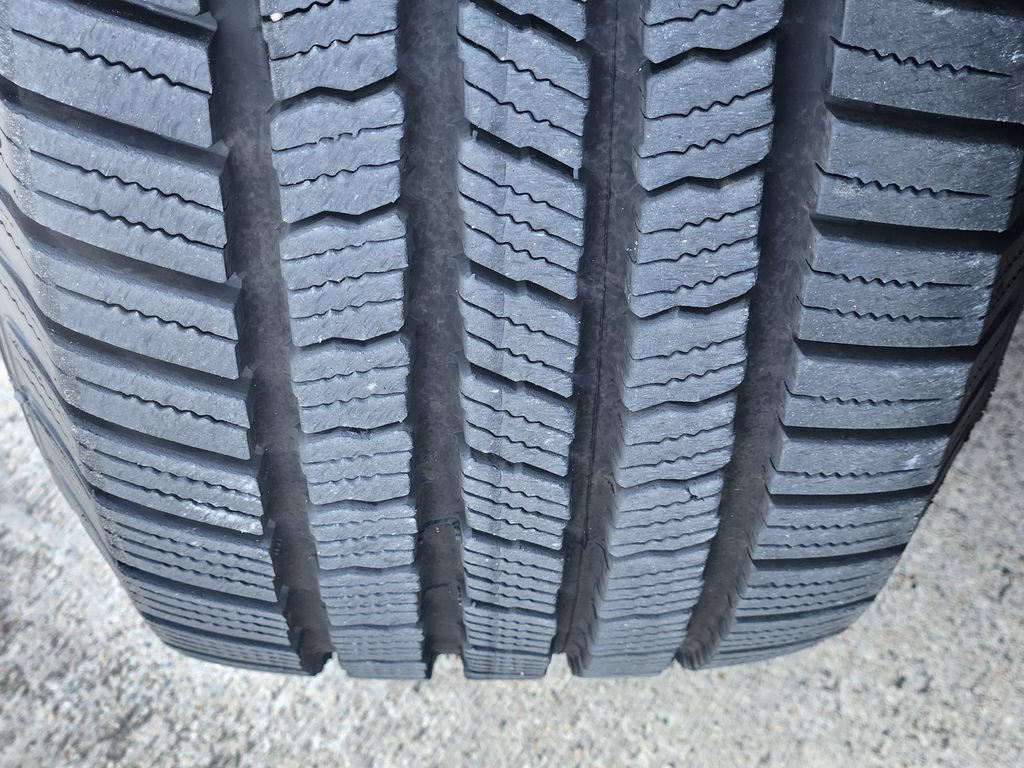Used 2020 Jeep Grand Cherokee Limited RWD image 11