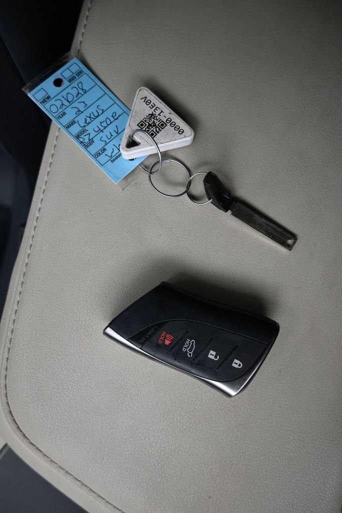 Used 2023 Lexus RZ 450e Premium w/ Technology Package AWD/4WD image 14