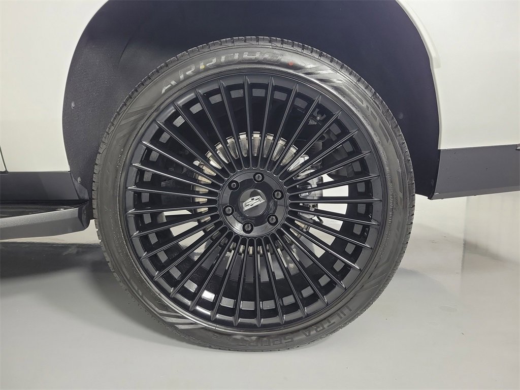 Certified 2024 Cadillac Escalade ESV Premium Luxury image 8
