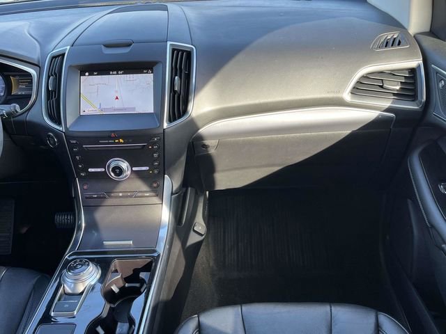 Used 2019 Ford Edge Titanium w/ Cold Weather Package image 18
