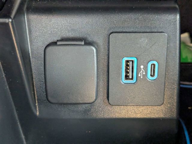 Used 2020 Ford Explorer Limited RWD image 24