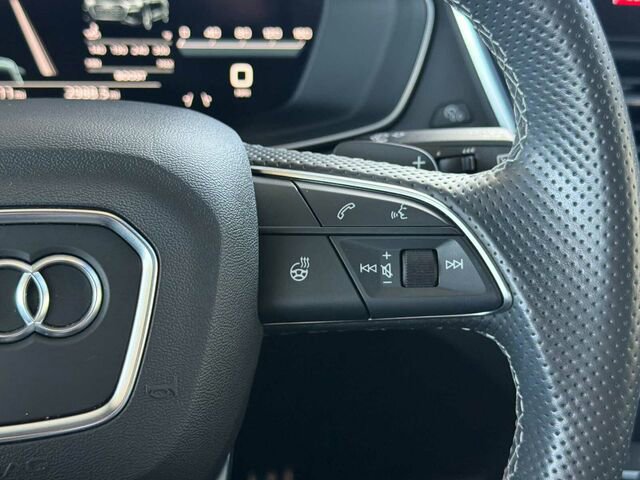 Used 2021 Audi SQ5 Prestige image 32