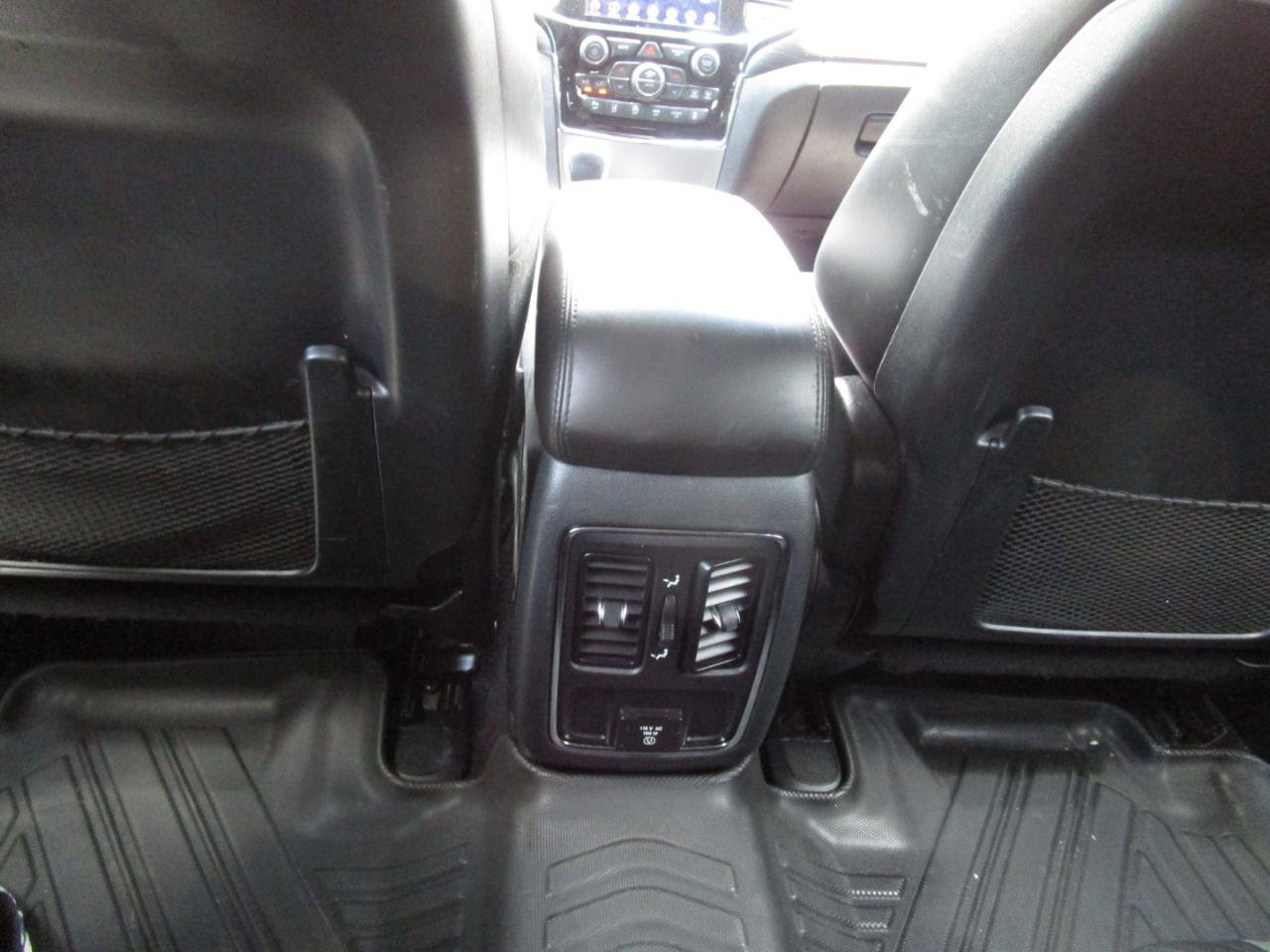 Used 2020 Jeep Grand Cherokee Altitude AWD/4WD image 16