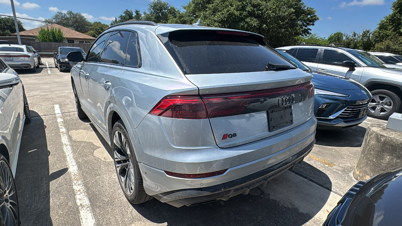 Used 2025 Audi Q8 Premium Plus AWD/4WD image 4