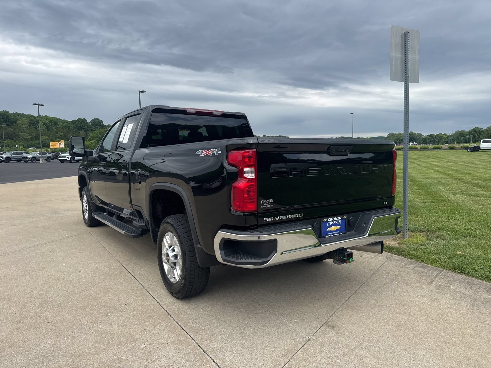 Used 2025 Chevrolet Silverado 2500 LT w/ Convenience Package AWD/4WD image 12