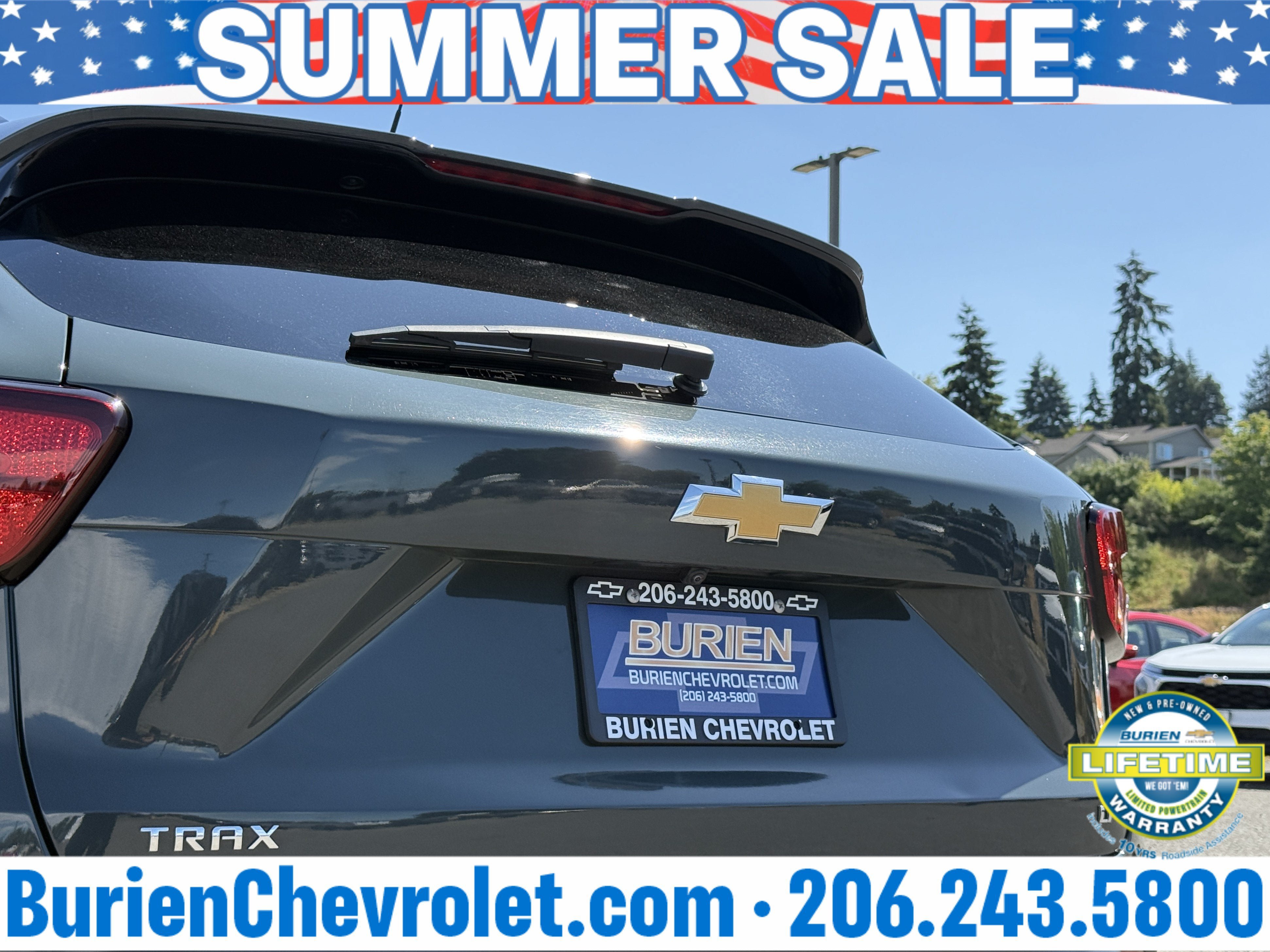 Used 2025 Chevrolet Trax LT FWD image 36