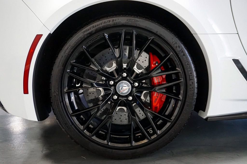 Used 2019 Chevrolet Corvette Z06 w/ Z07 Performance Package RWD image 46