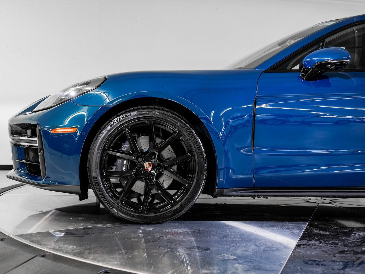 New 2026 Porsche Panamera 4 AWD/4WD image 11
