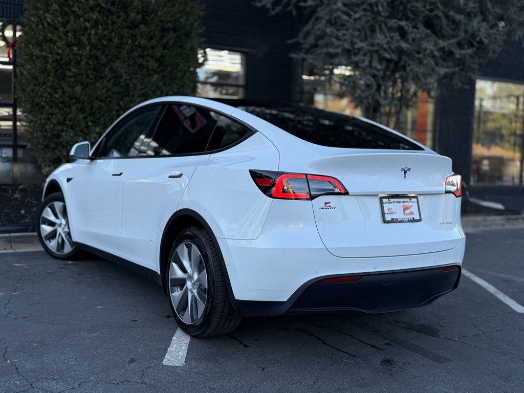 Used 2021 Tesla Model Y Long Range image 18
