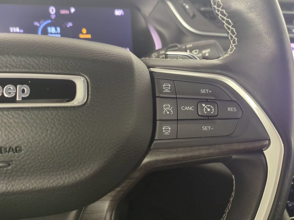 Used 2022 Jeep Grand Cherokee L Limited w/ Luxury Tech Group II AWD/4WD image 36