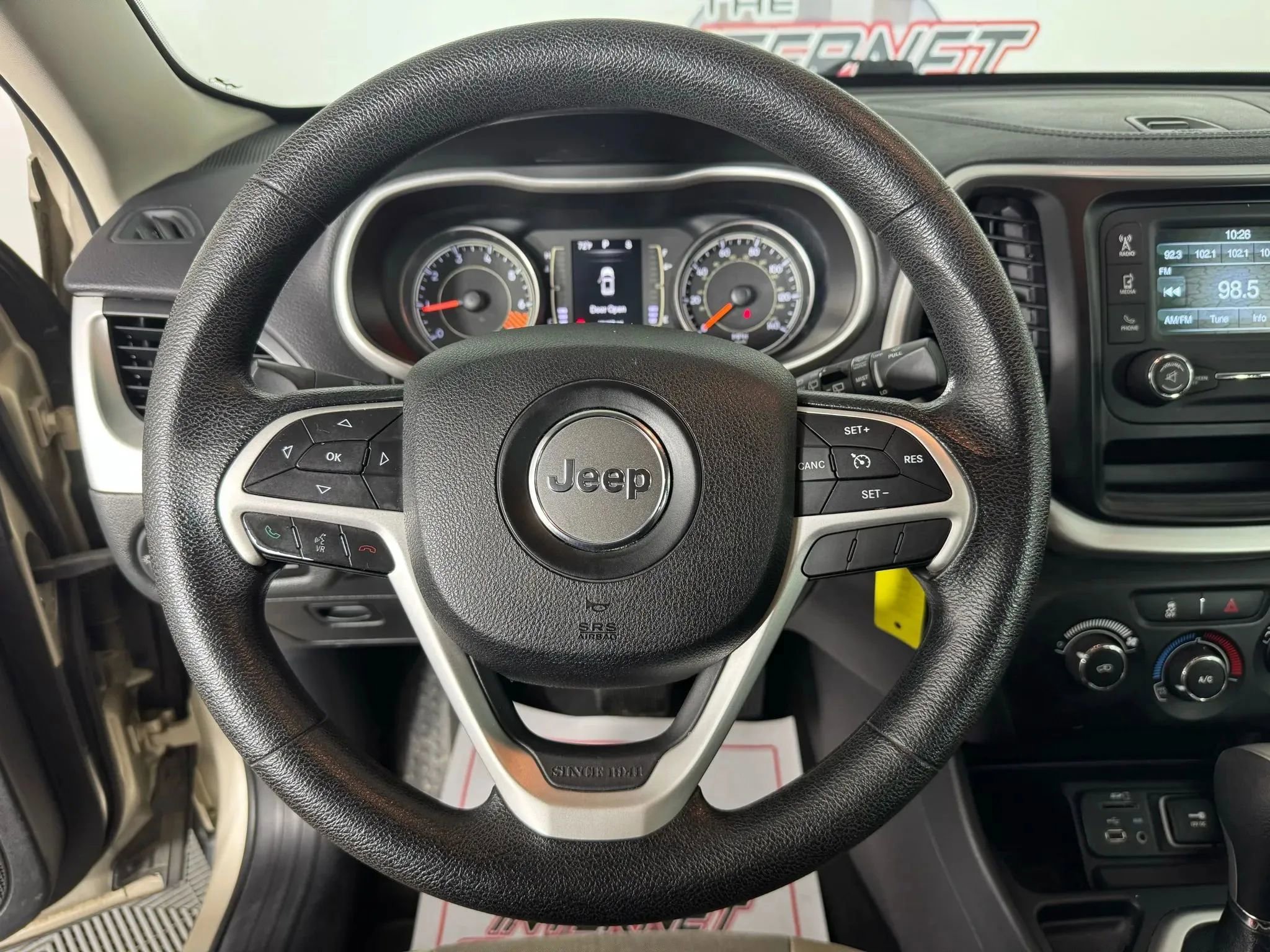 Used 2015 Jeep Cherokee Sport image 13