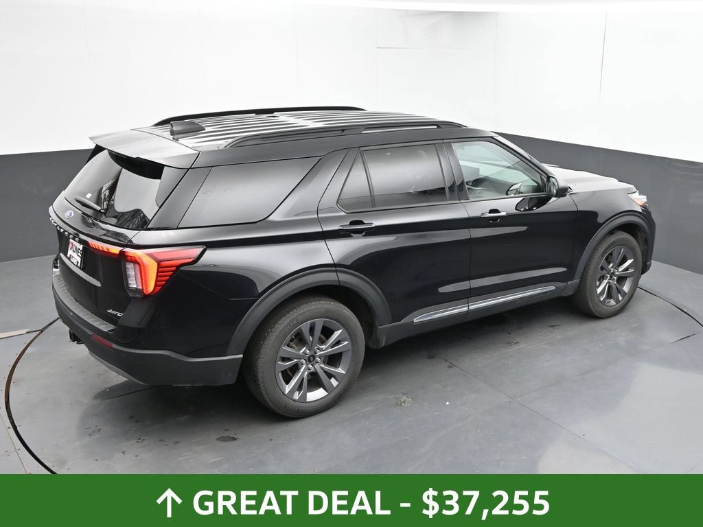 Used 2025 Ford Explorer Active w/ Active Comfort Package AWD/4WD image 35