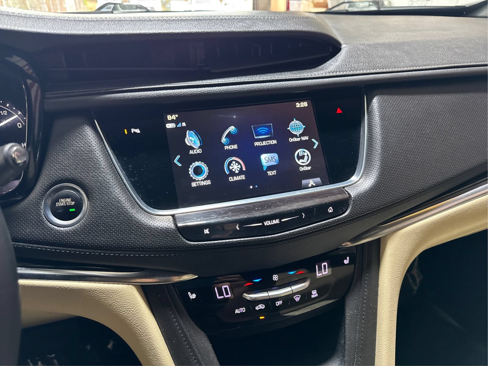 Used 2018 Cadillac XT5 AWD image 15