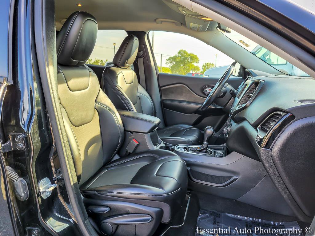 Used 2020 Jeep Cherokee Latitude Plus FWD image 31