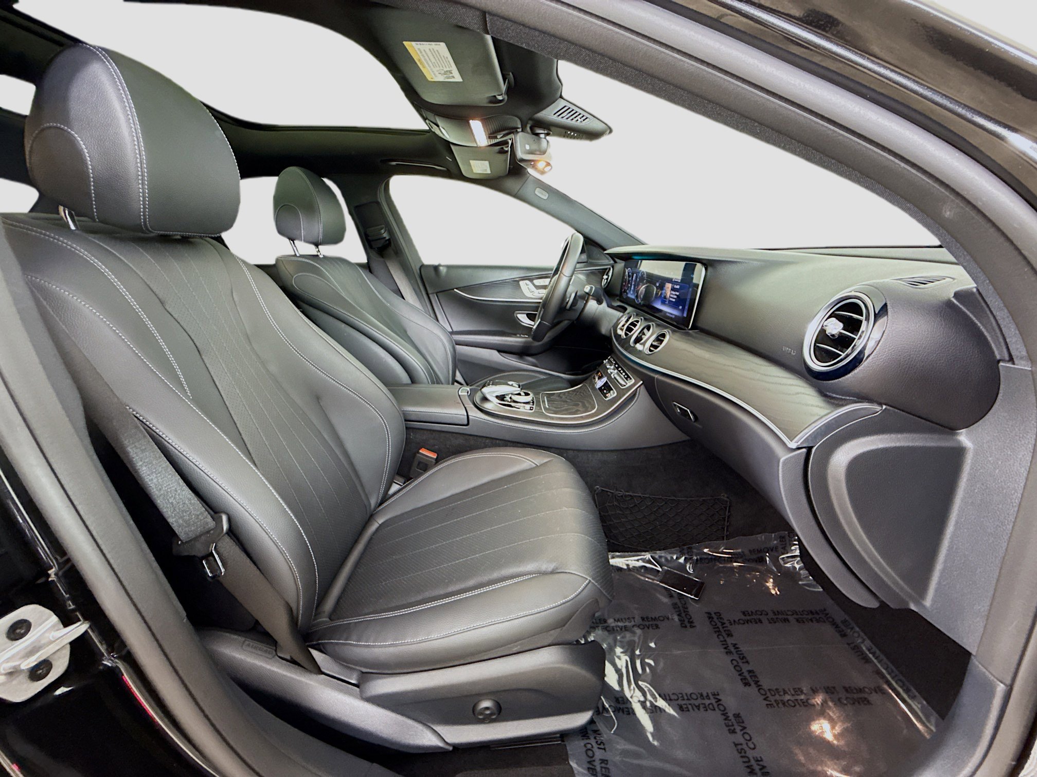 Used 2020 Mercedes-Benz E 450 4MATIC Sedan w/ Parking Assistance Package image 31