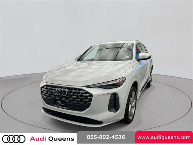 Certified 2025 Audi Q5 Premium Plus w/ Premium Plus image 3