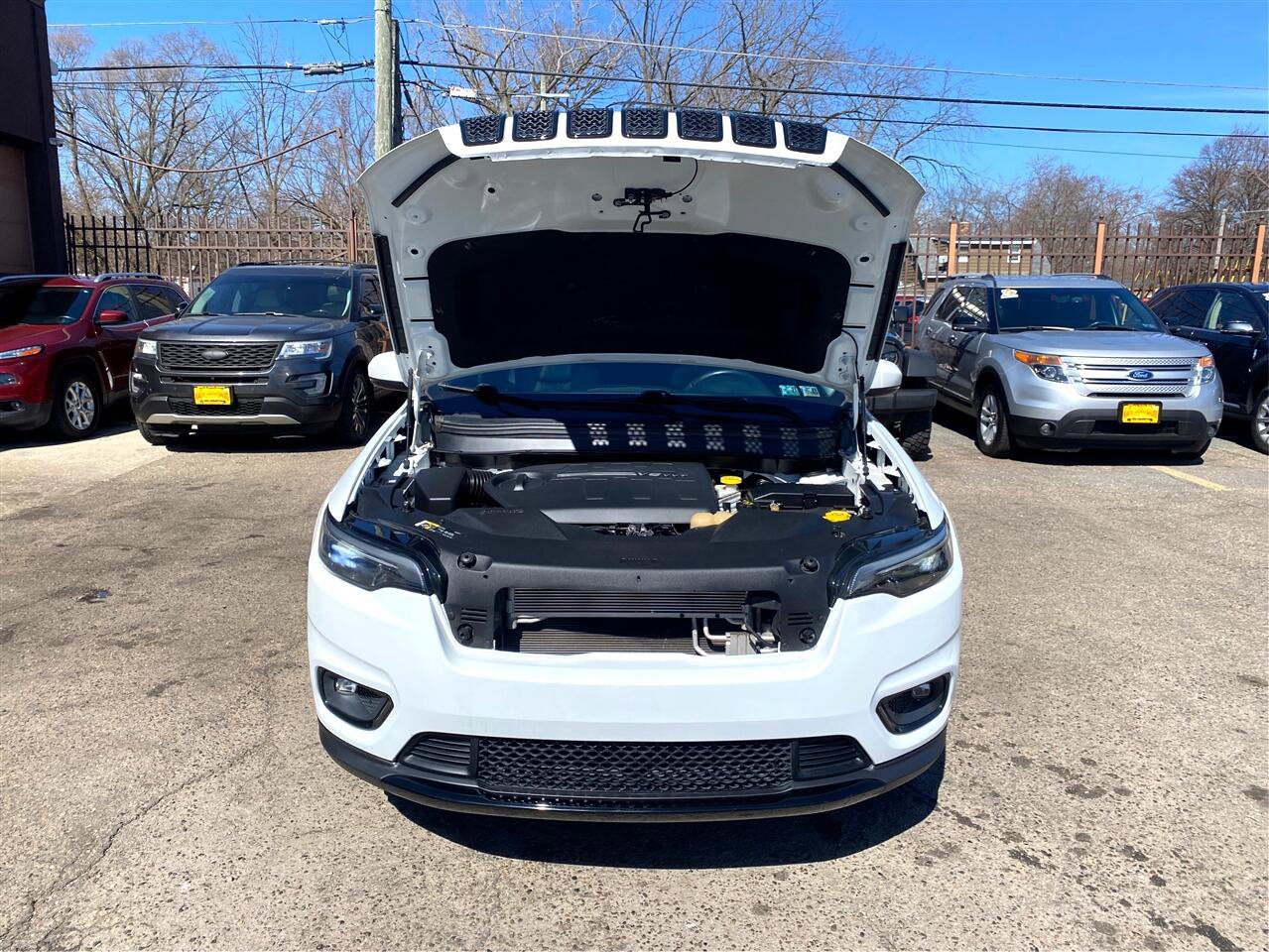 Used 2020 Jeep Cherokee Latitude Plus image 11