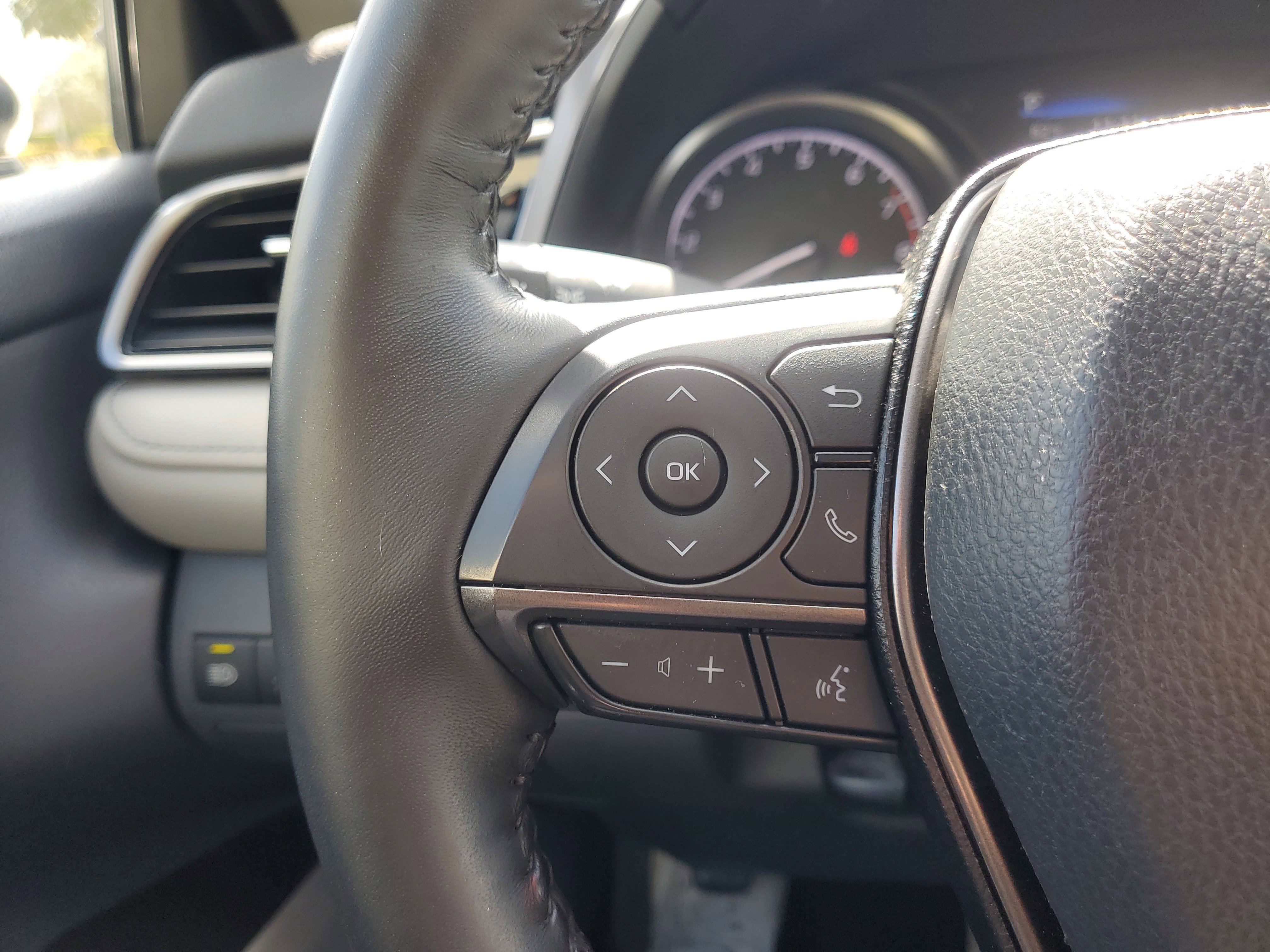 Used 2023 Toyota Camry SE w/ Cold Weather Package image 22