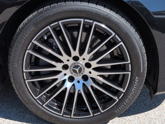 Used 2025 Mercedes-Benz C 300 Sedan image 12