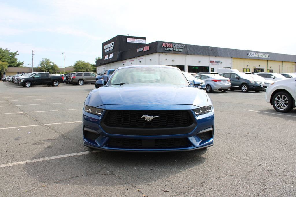 Used 2024 Ford Mustang Coupe RWD image 2