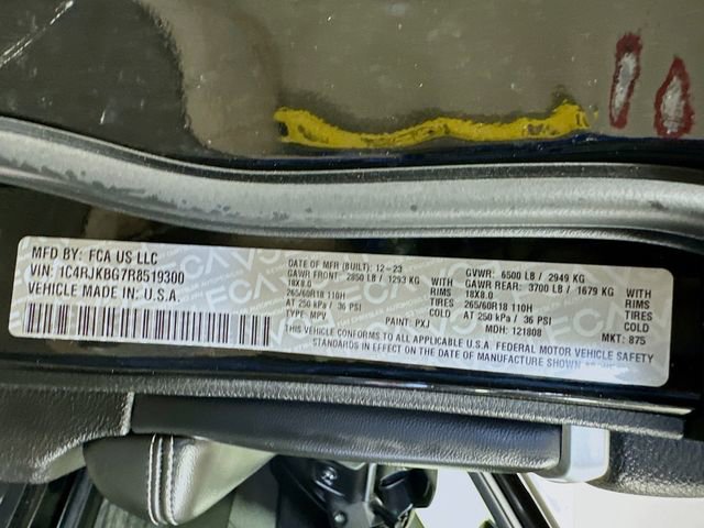 Used 2024 Jeep Grand Cherokee L Limited w/ Luxury Tech Group II image 33