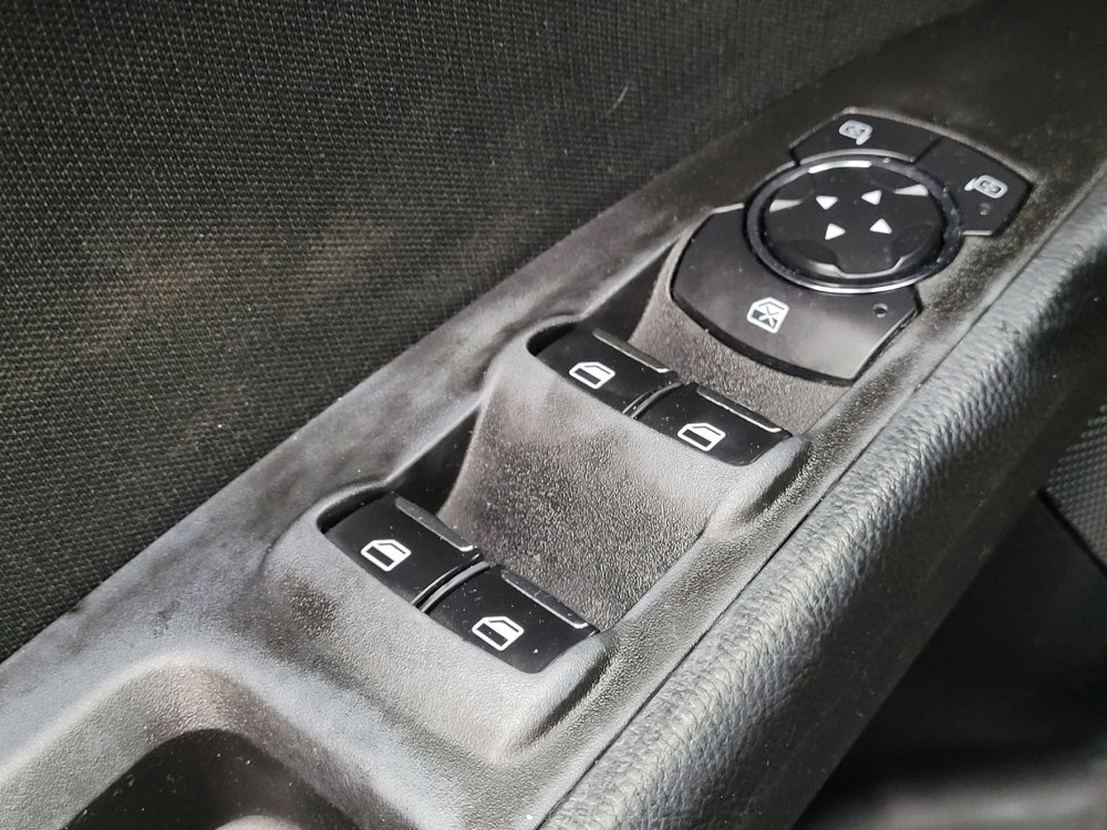 Used 2018 Ford Fusion SE w/ Fusion SE Technology Package image 27