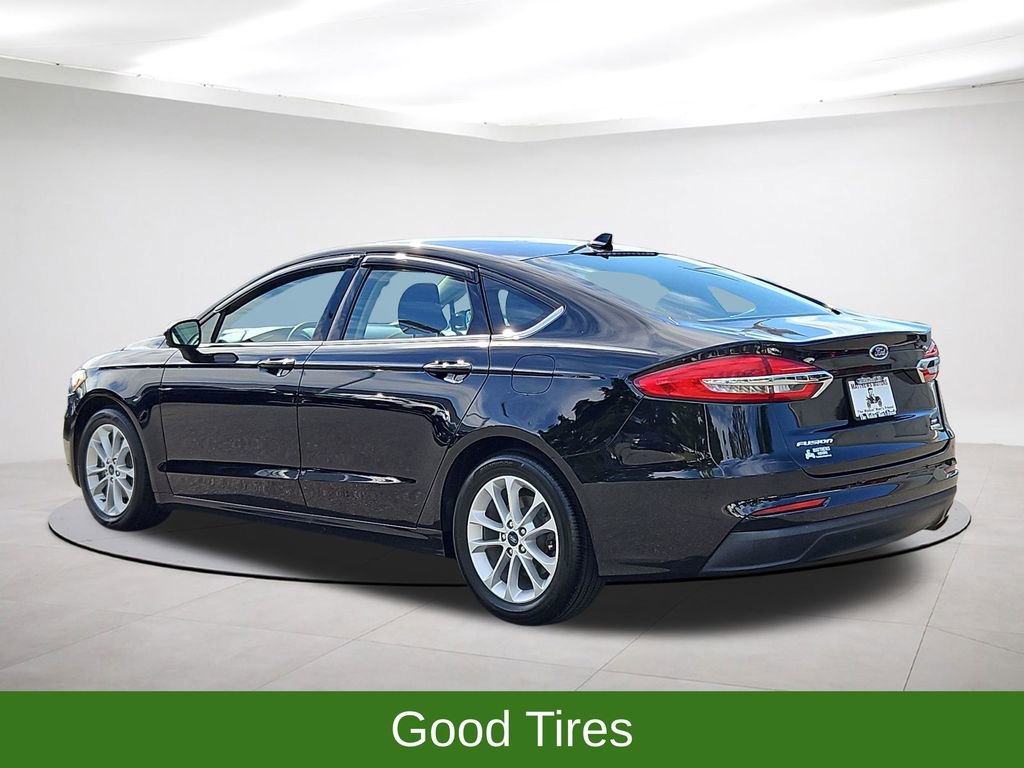 Used 2019 Ford Fusion SE FWD image 5