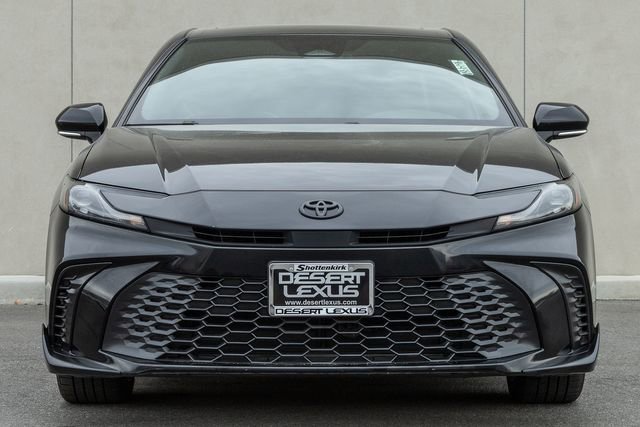 Used 2025 Toyota Camry SE video 2