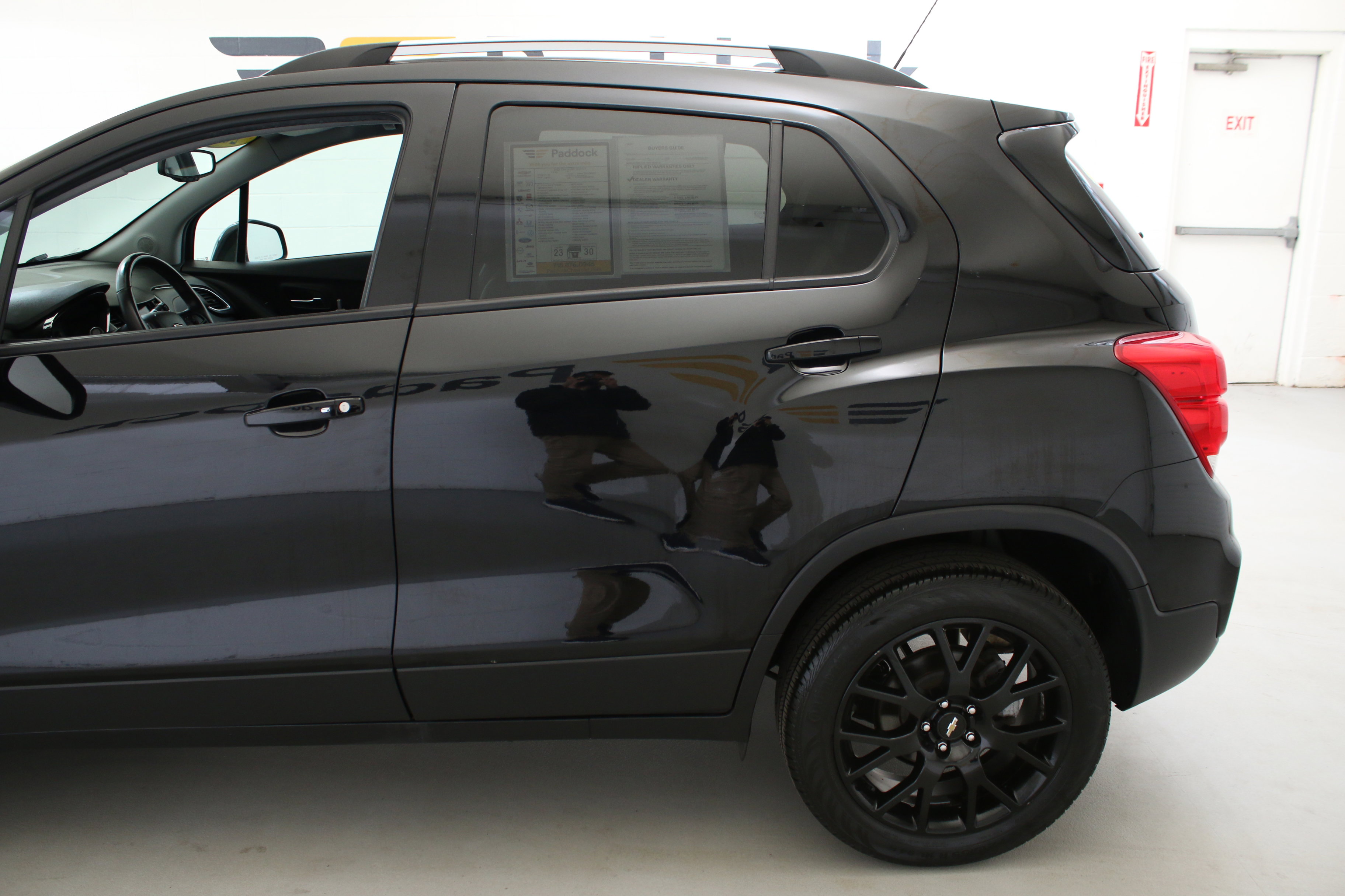 Used 2022 Chevrolet Trax LT w/ Midnight Edition image 6