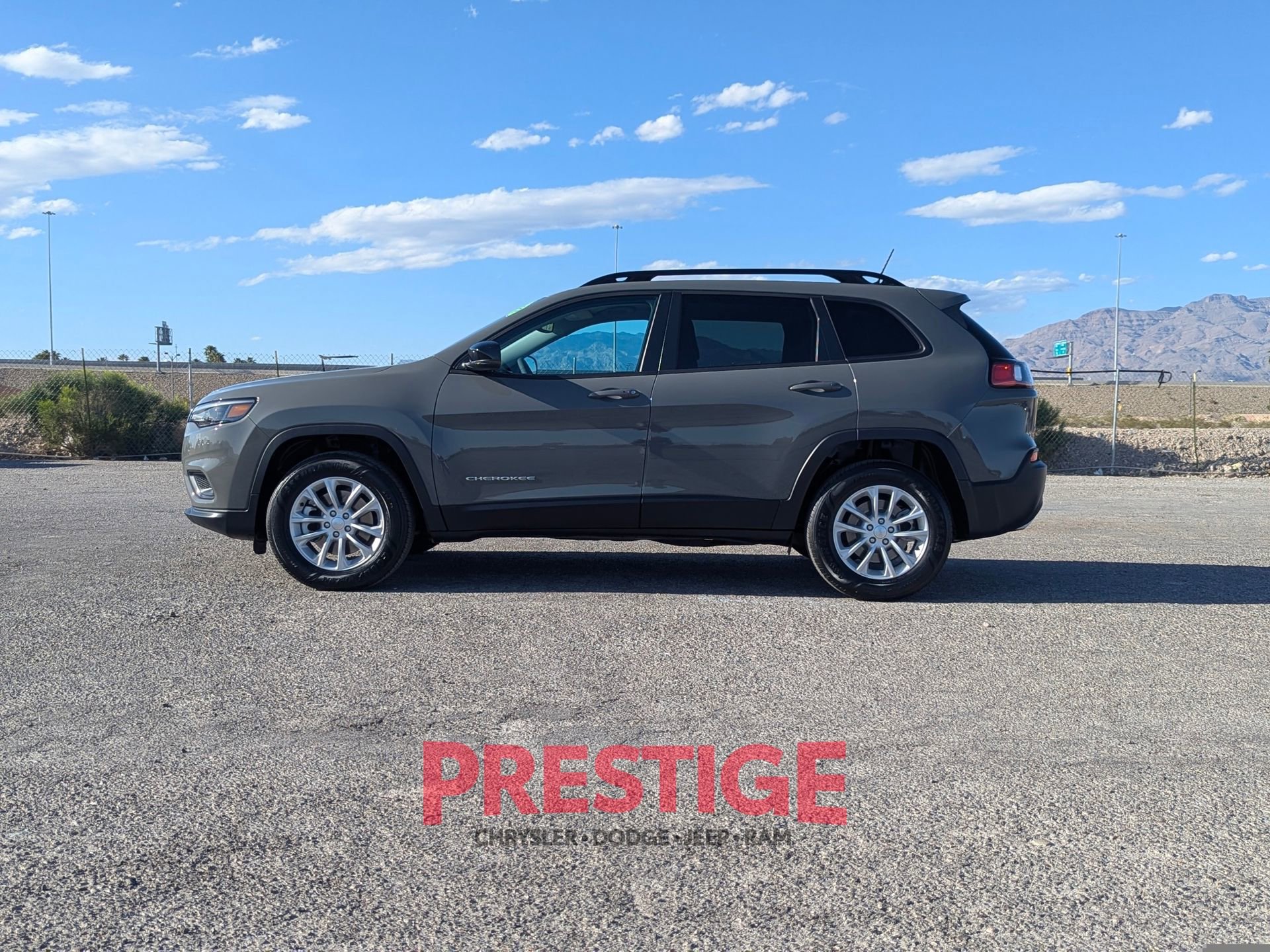 Used 2022 Jeep Cherokee Latitude Lux AWD/4WD image 11