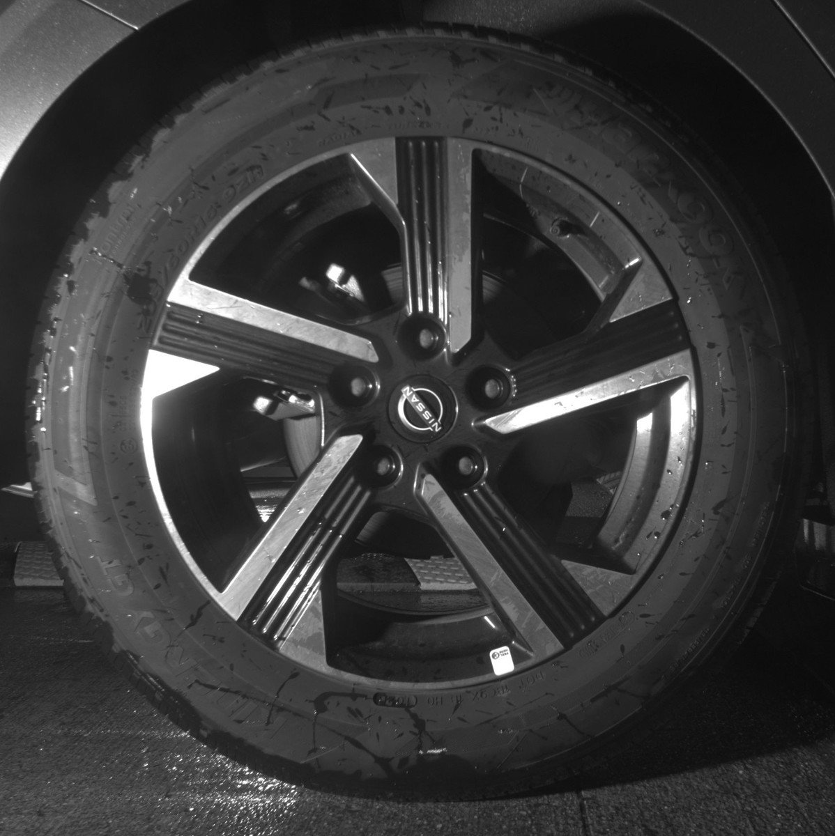 Used 2025 Nissan Sentra SV FWD image 15