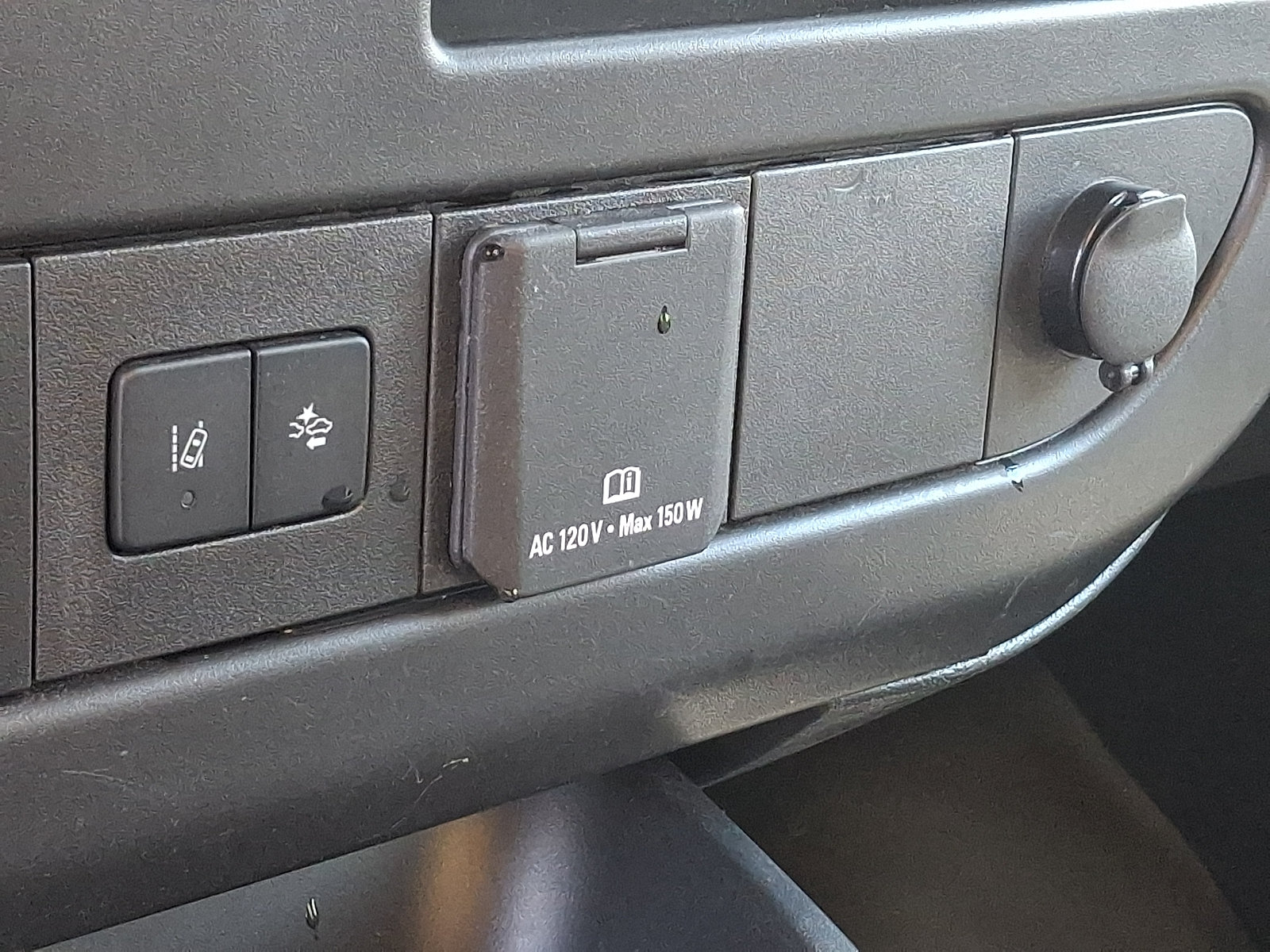 Used 2022 Chevrolet Express 3500 w/ Power Convenience Package RWD image 25