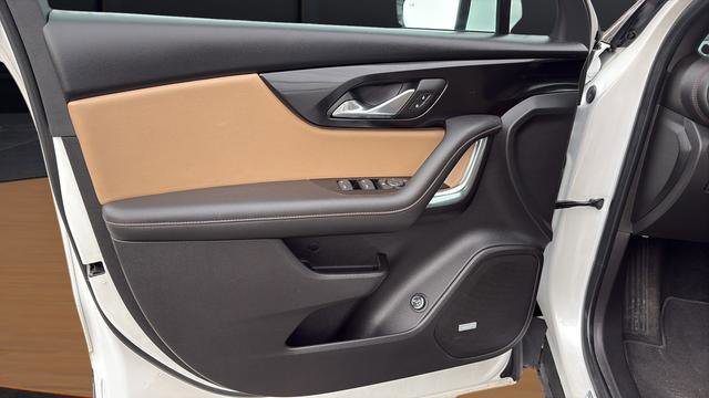 Used 2023 Chevrolet Blazer Premier w/ Driver Confidence II Package image 40