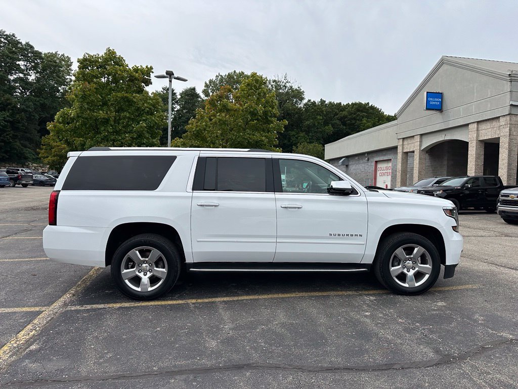 Used 2018 Chevrolet Suburban Premier AWD/4WD image 6