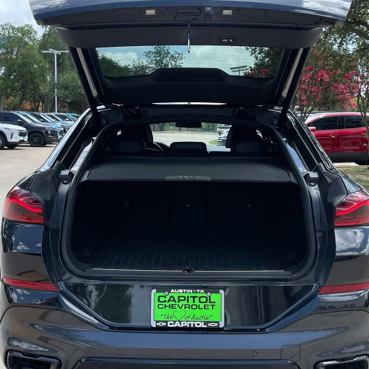 Used 2023 BMW X6 M50i w/ Parking Assistance Package AWD/4WD image 27