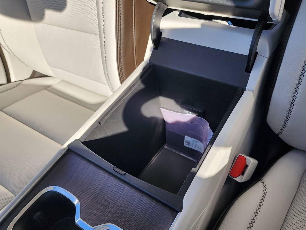 New 2026 GMC Acadia Denali w/ Super Cruise Package image 38