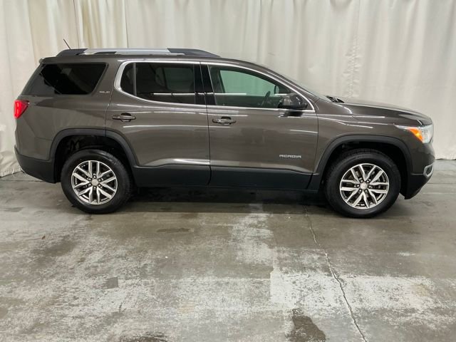 Used 2019 GMC Acadia SLE image 2