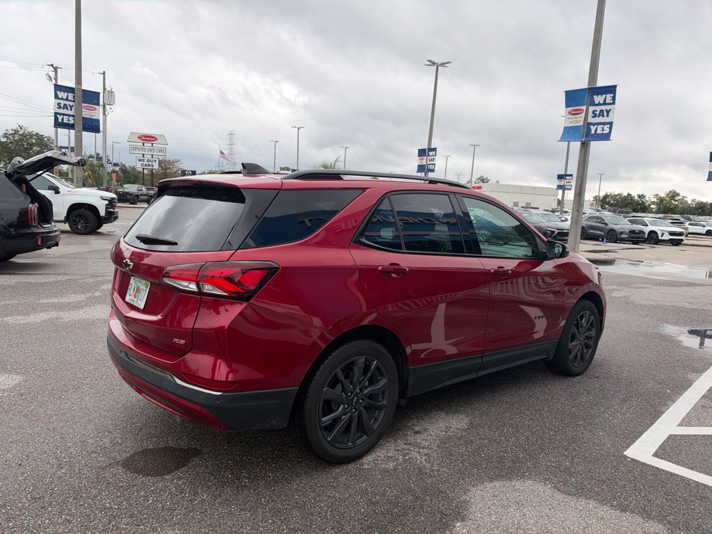 Used 2023 Chevrolet Equinox RS w/ RS Leather Package FWD image 4