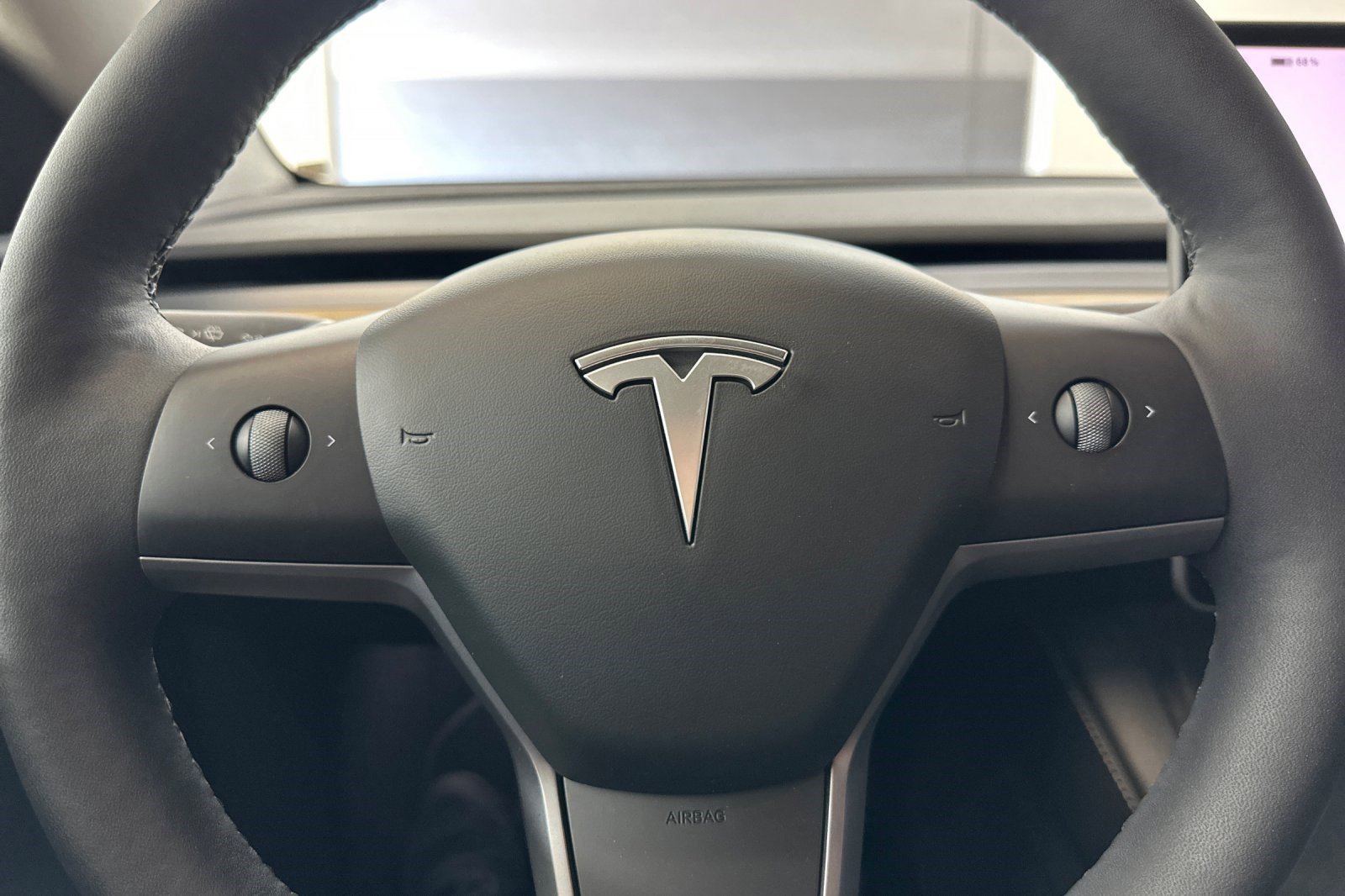 Used 2024 Tesla Model Y Long Range AWD/4WD image 17