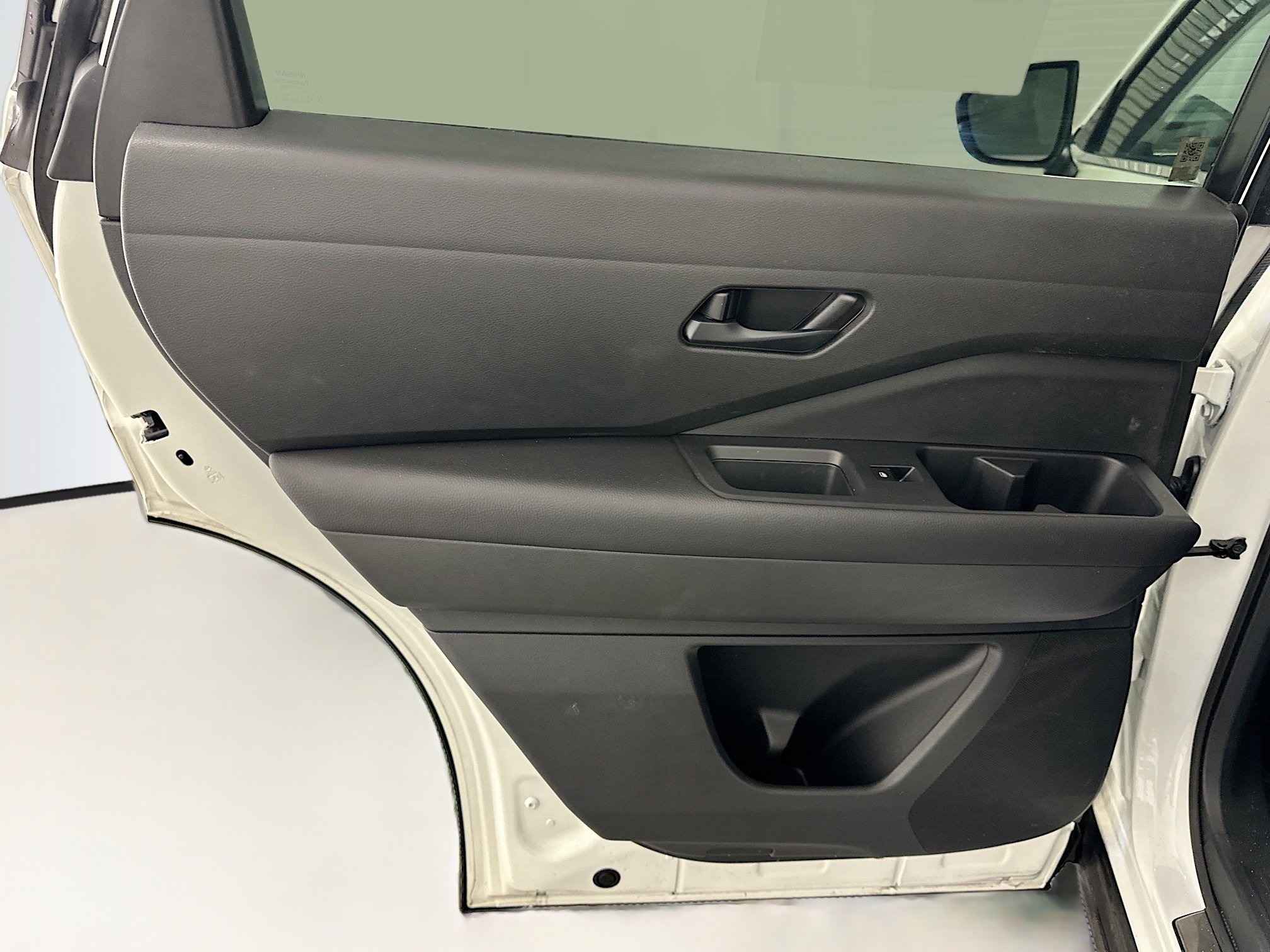 Used 2023 Nissan Pathfinder SV w/ SV Premium Package image 27