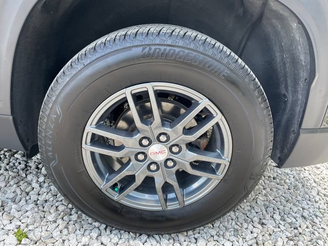 Certified 2025 GMC Acadia Elevation AWD/4WD image 18