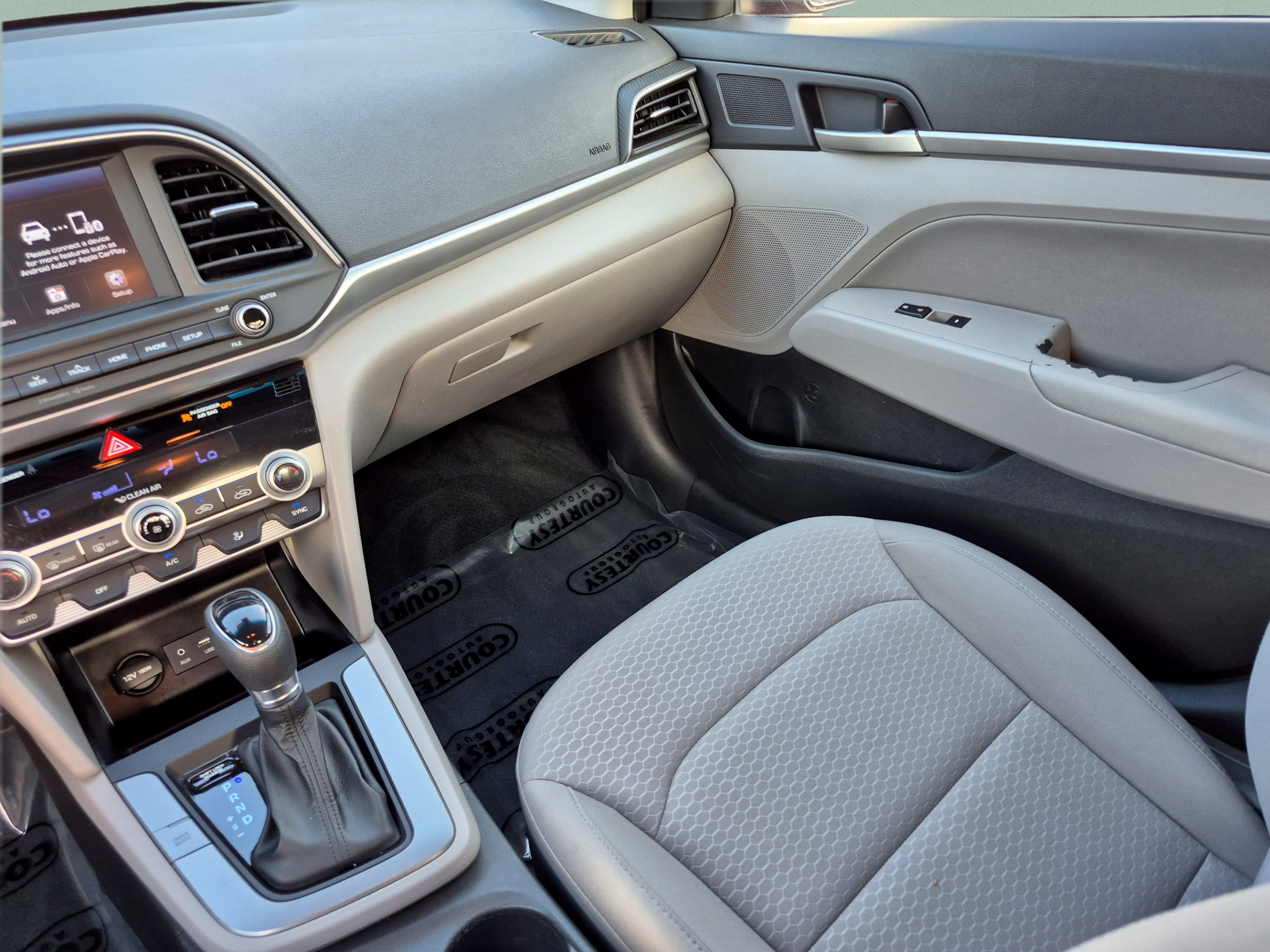 Used 2020 Hyundai Elantra SEL FWD image 13